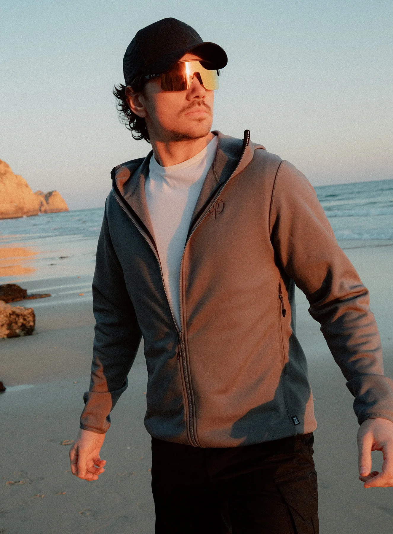 FORWARD HOODIE - Image 2