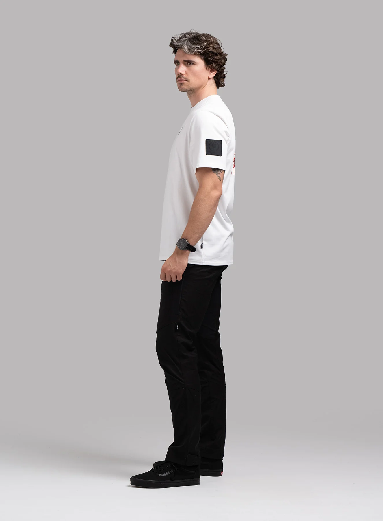INSIGNIA T-SHIRT - LOVE MANY TRUST FEW - Image 3