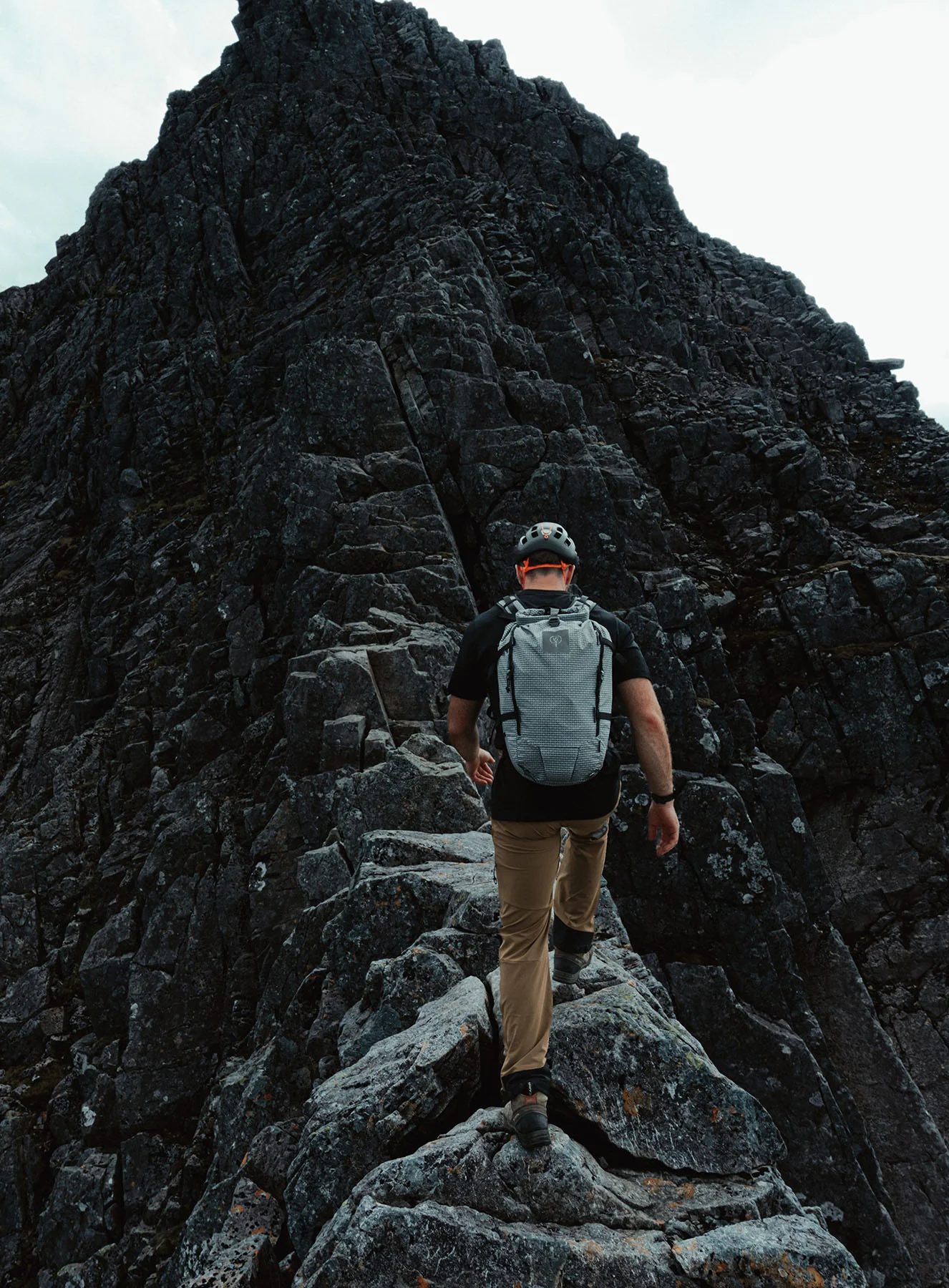 ORBITAL 30L DYNEEMA® CLIMBING BACKPACK - Image 13