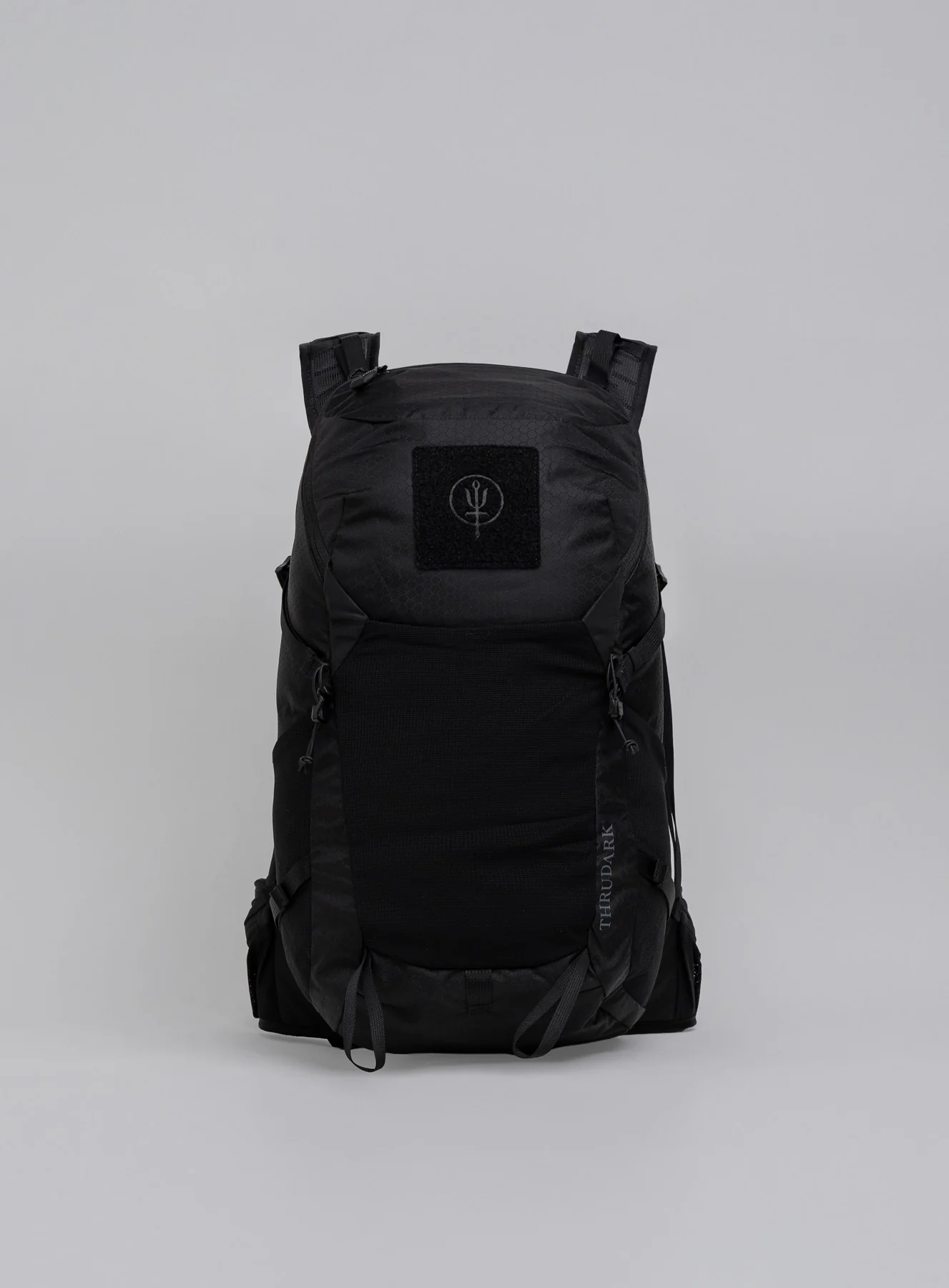 PINNACLE 28L HIKING BACKPACK