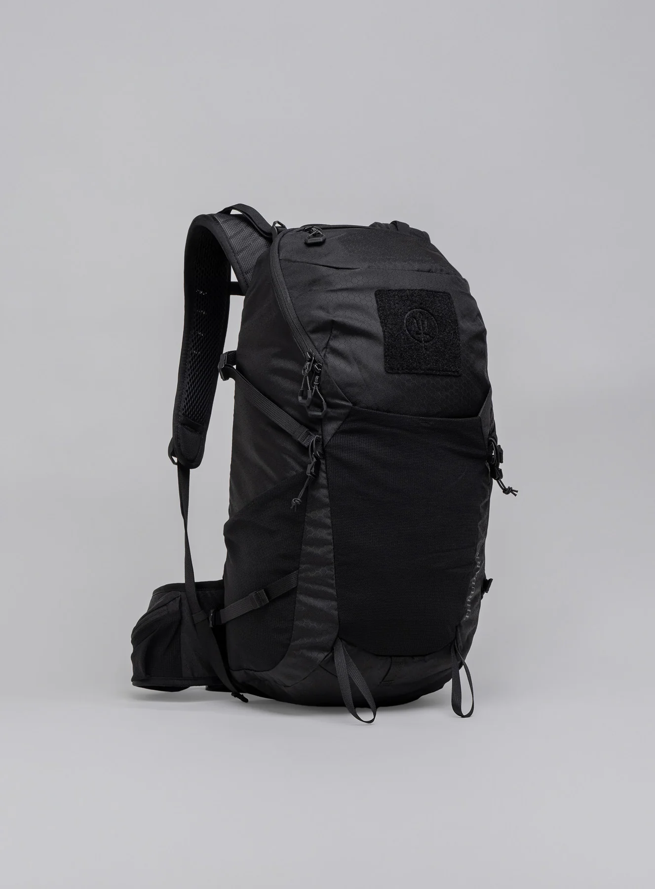 PINNACLE 28L HIKING BACKPACK - Image 4