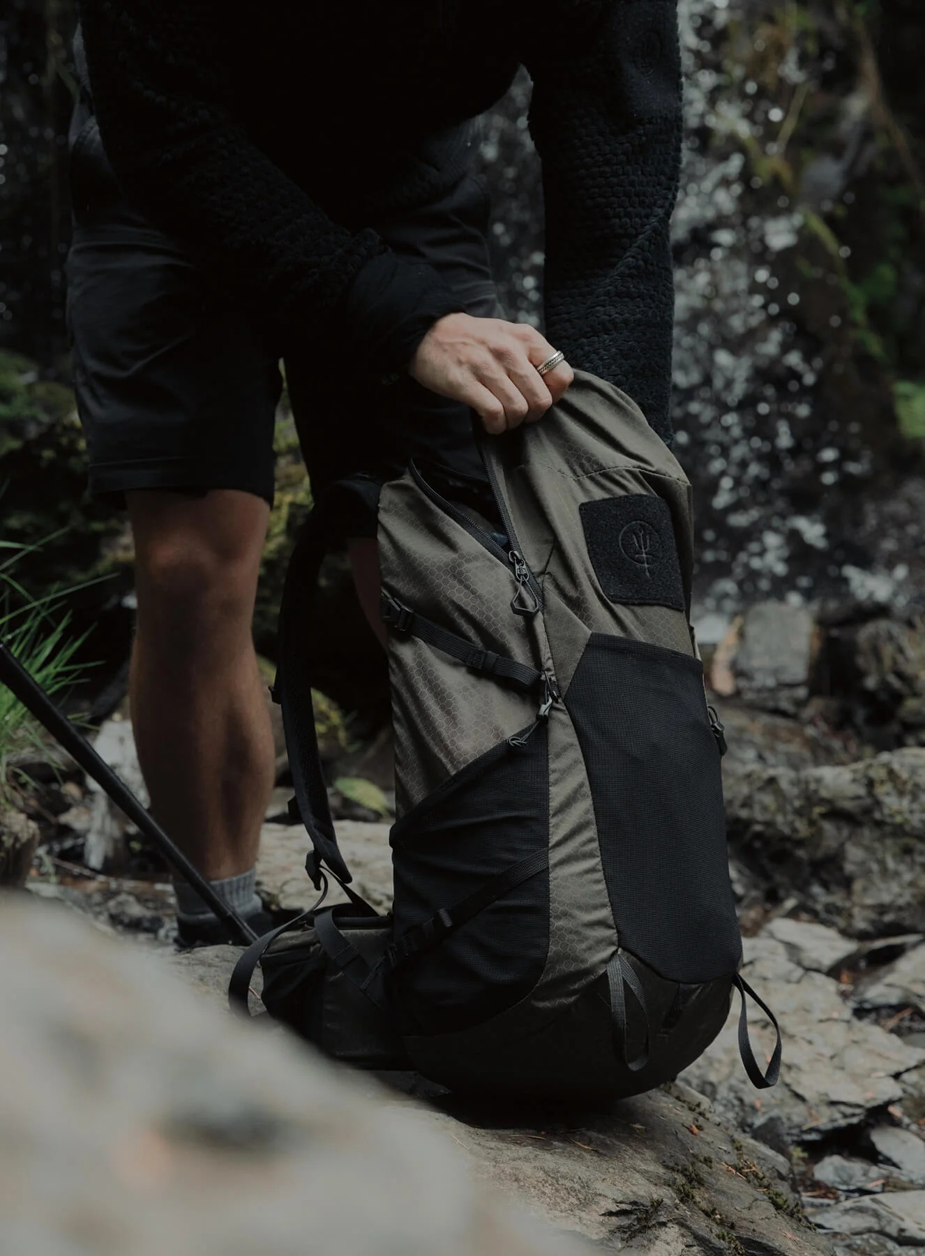 PINNACLE 28L HIKING BACKPACK - Image 3