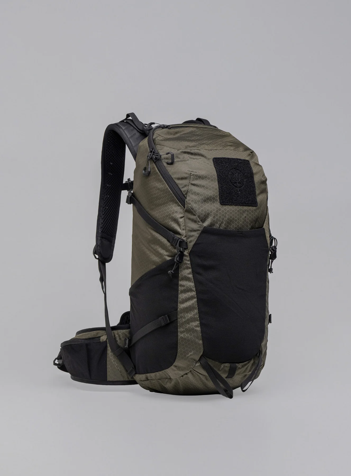 PINNACLE 28L HIKING BACKPACK - Image 4